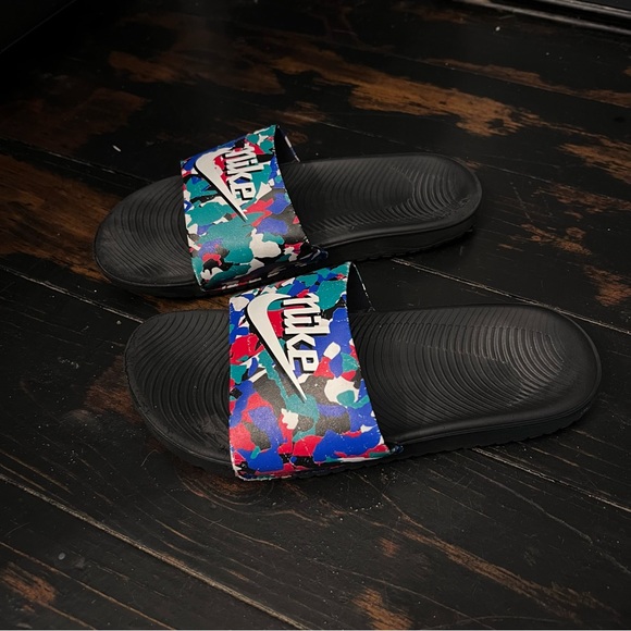 Multi colored Youth Nike Slides - Picture 3 of 8
